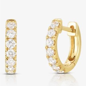 Petite Jumbo Huggies in yellow gold